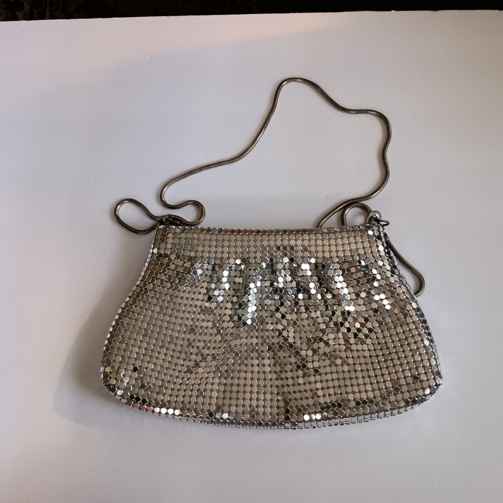 Vintage Hand Made British Hong Kong Clutch Evening Purse Metal Strap VG
